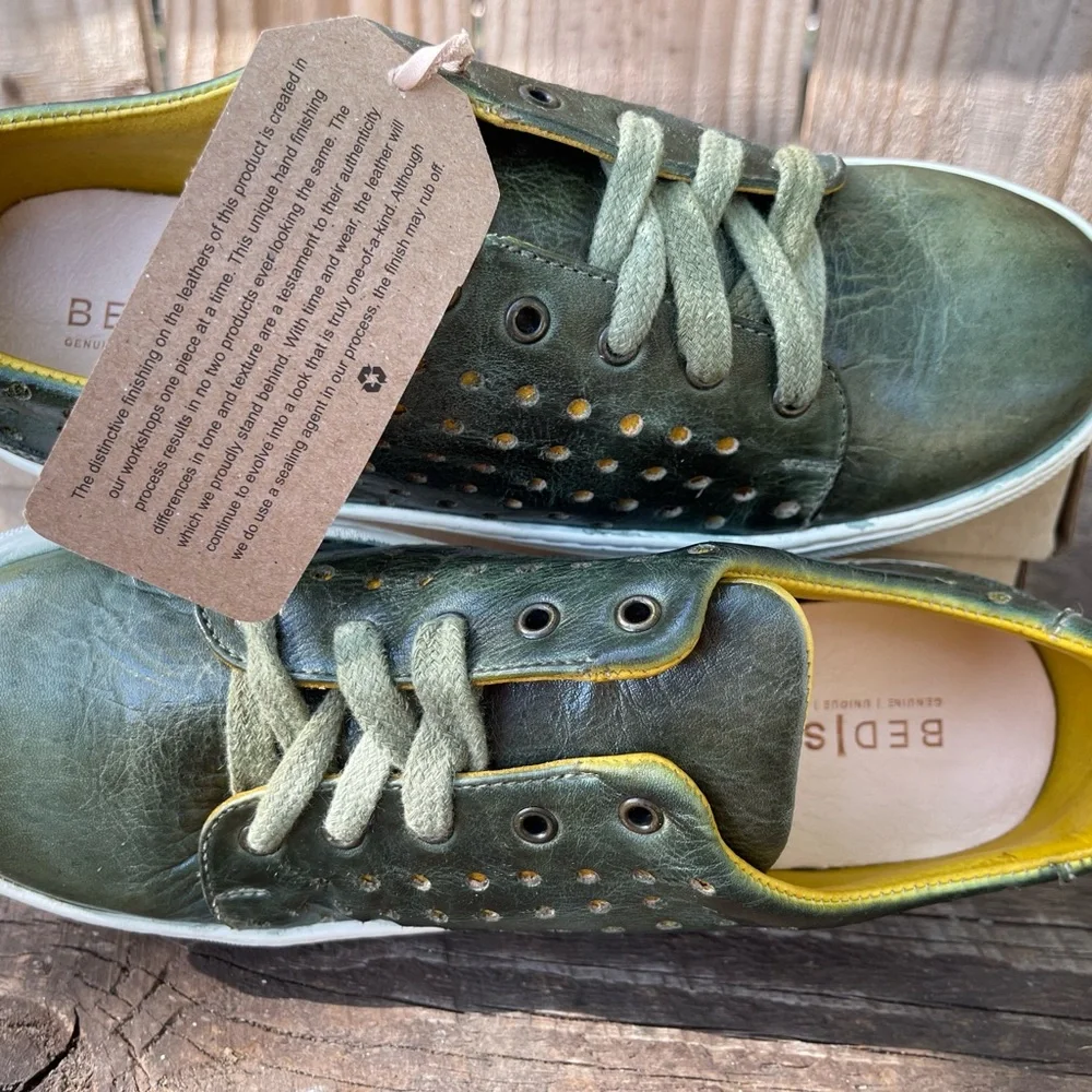 NIB BED STU Lyne in Pistachio Rustic. - Picture 5 of 12